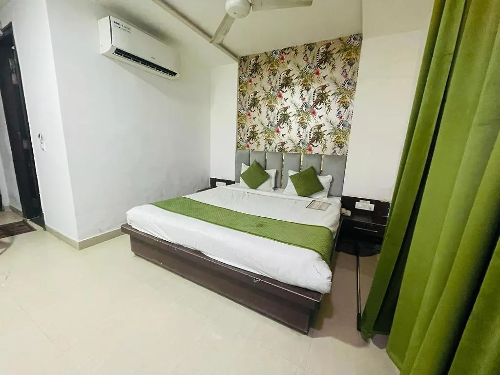 אגרה Hotel Areeba By The Golden Taj Group & Hotels