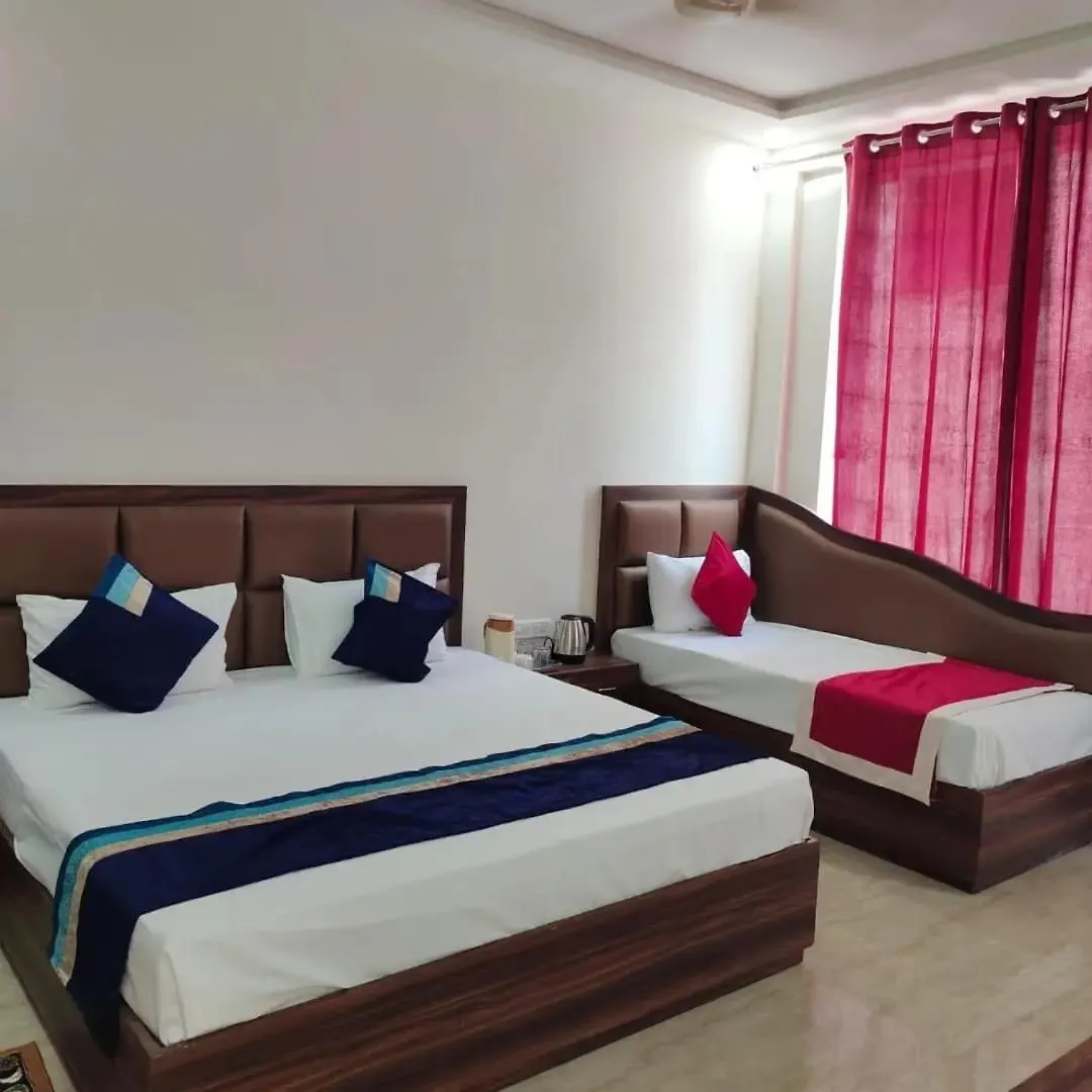 אגרה Hotel Areeba By The Golden Taj Group & Hotels 3*,