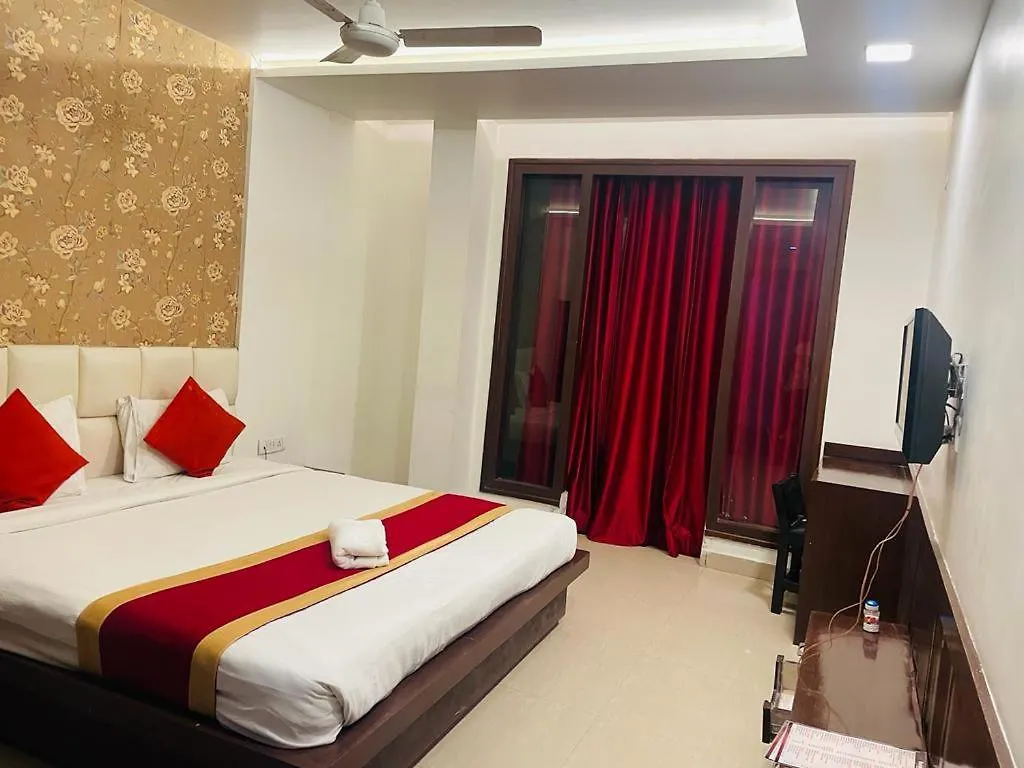 Hotel Areeba By The Golden Taj Group & Hotels Agra  3*, Agra (Uttar Pradesh)