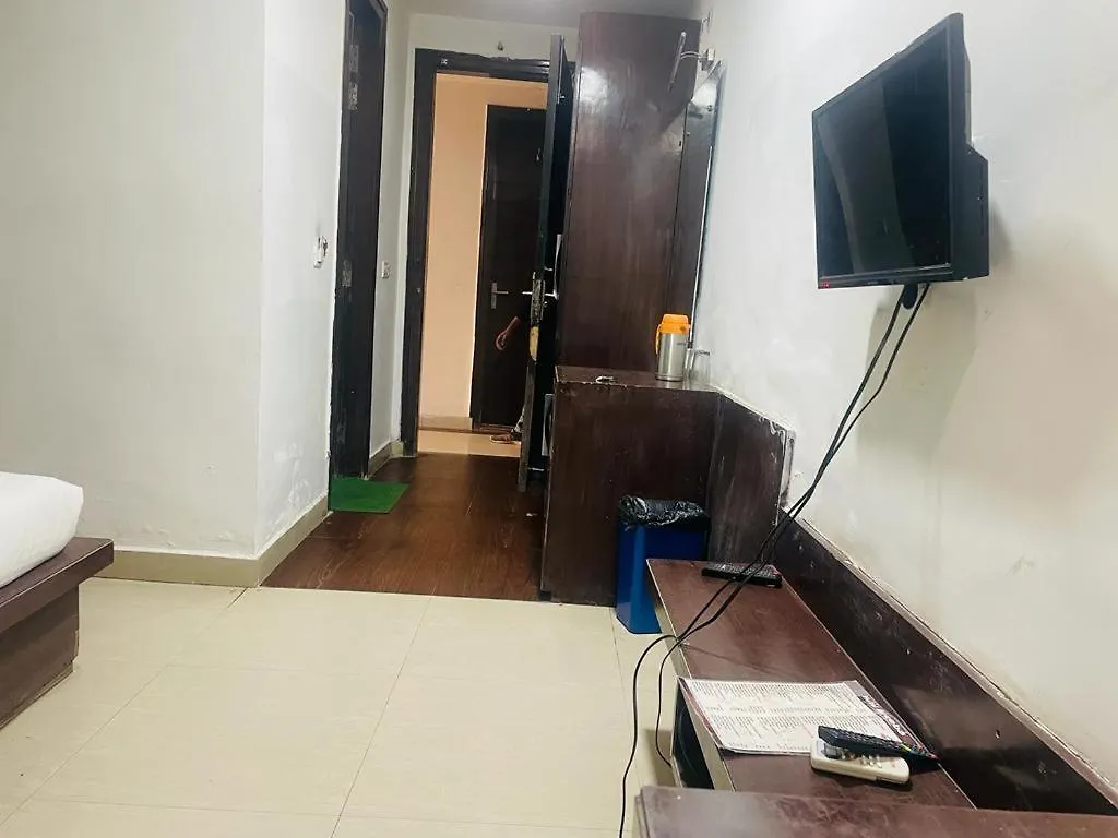 Hotel Areeba By The Golden Taj Group & Hotels Agra   Agra (Uttar Pradesh)